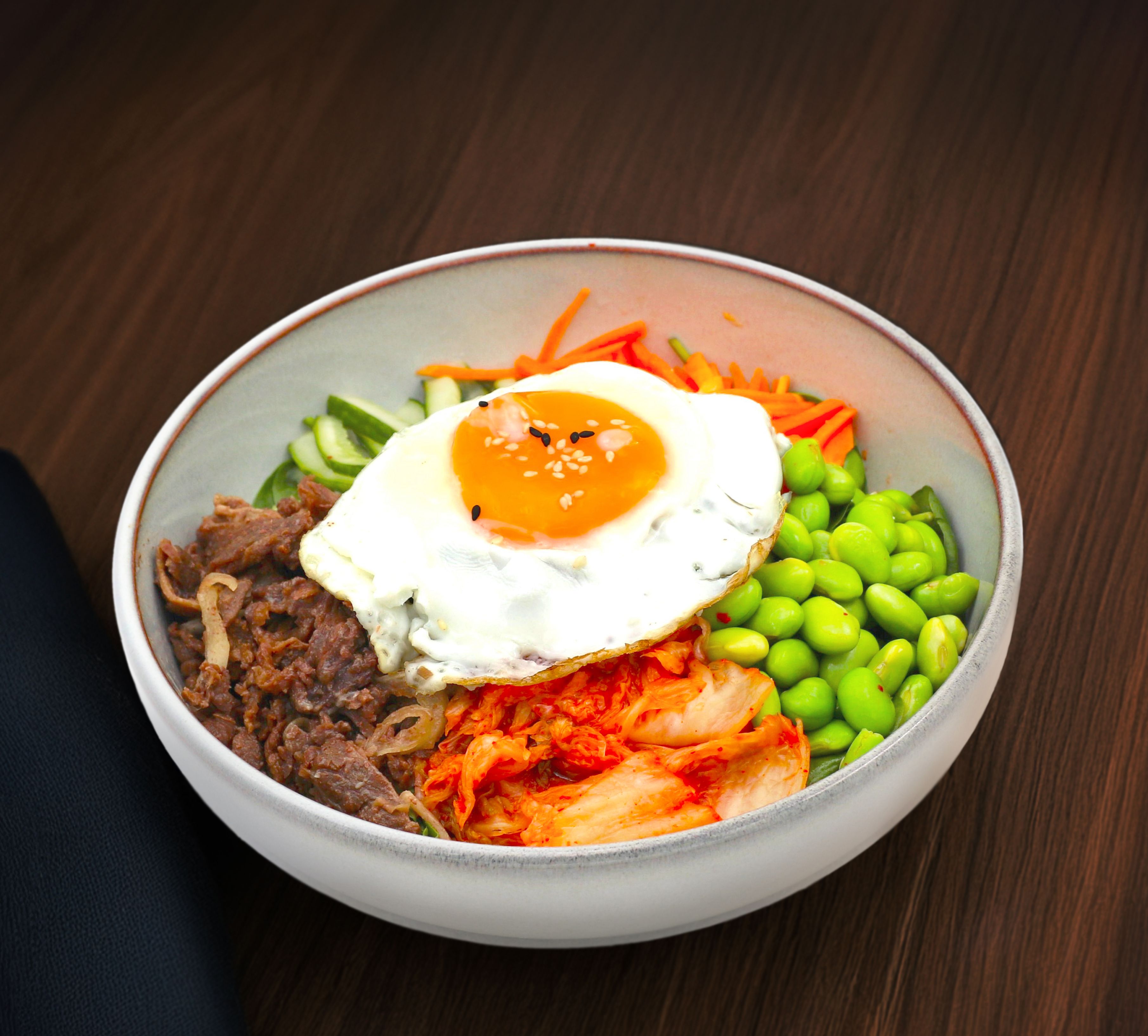 En skål bibimbap.